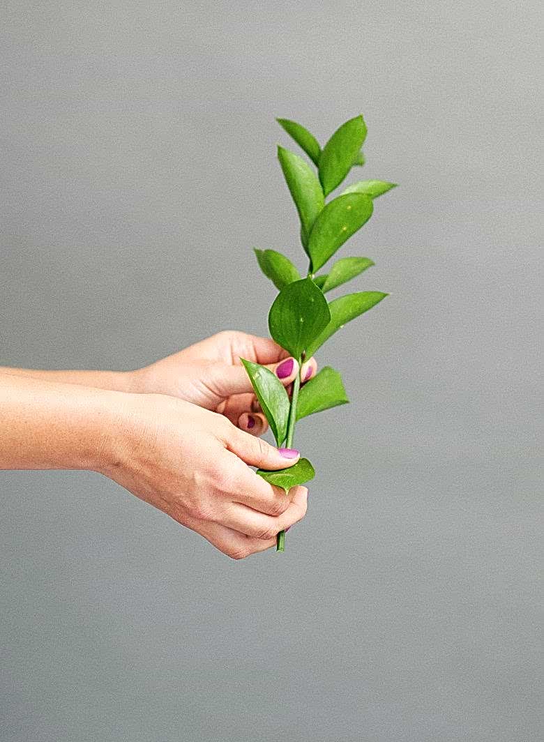step one of making a diy wedding bouquet 