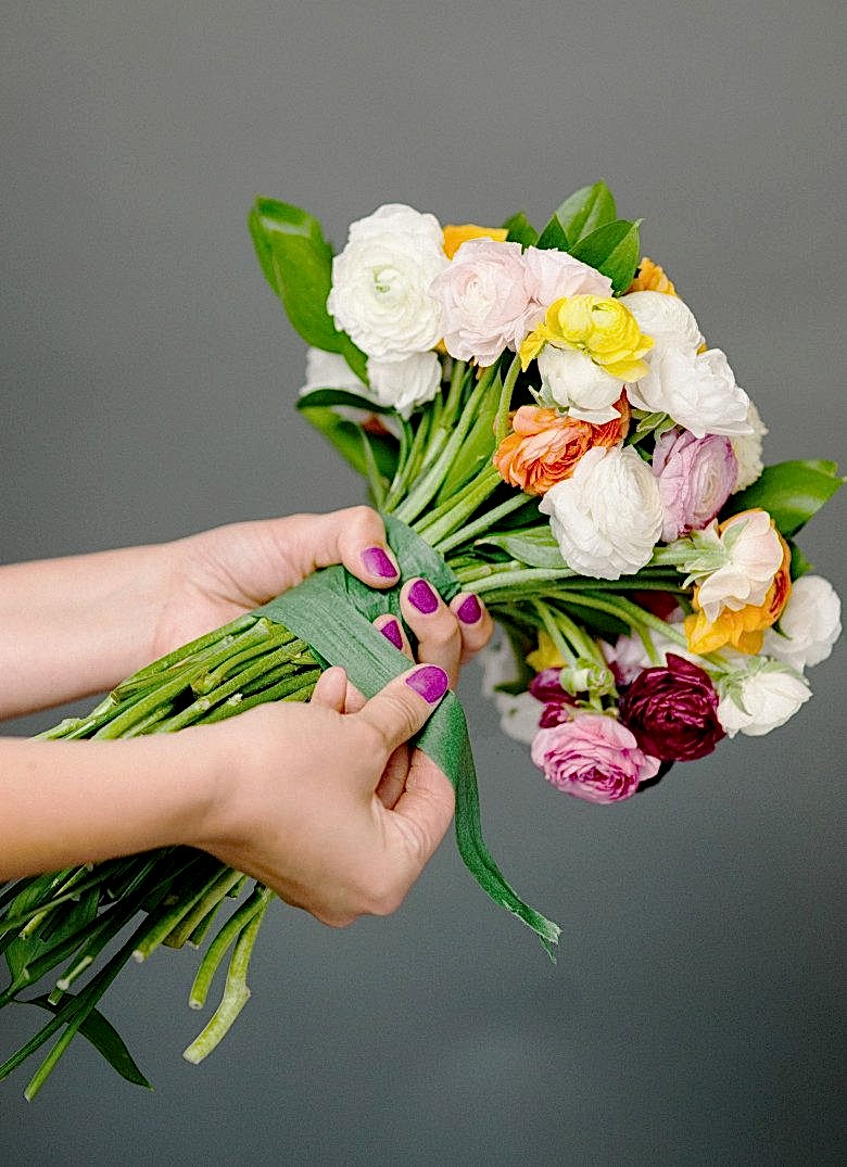 diy wedding bouquet wrapping