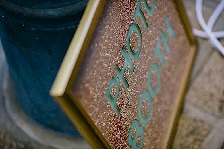 Glitter Welcome Sign | A Practical Wedding