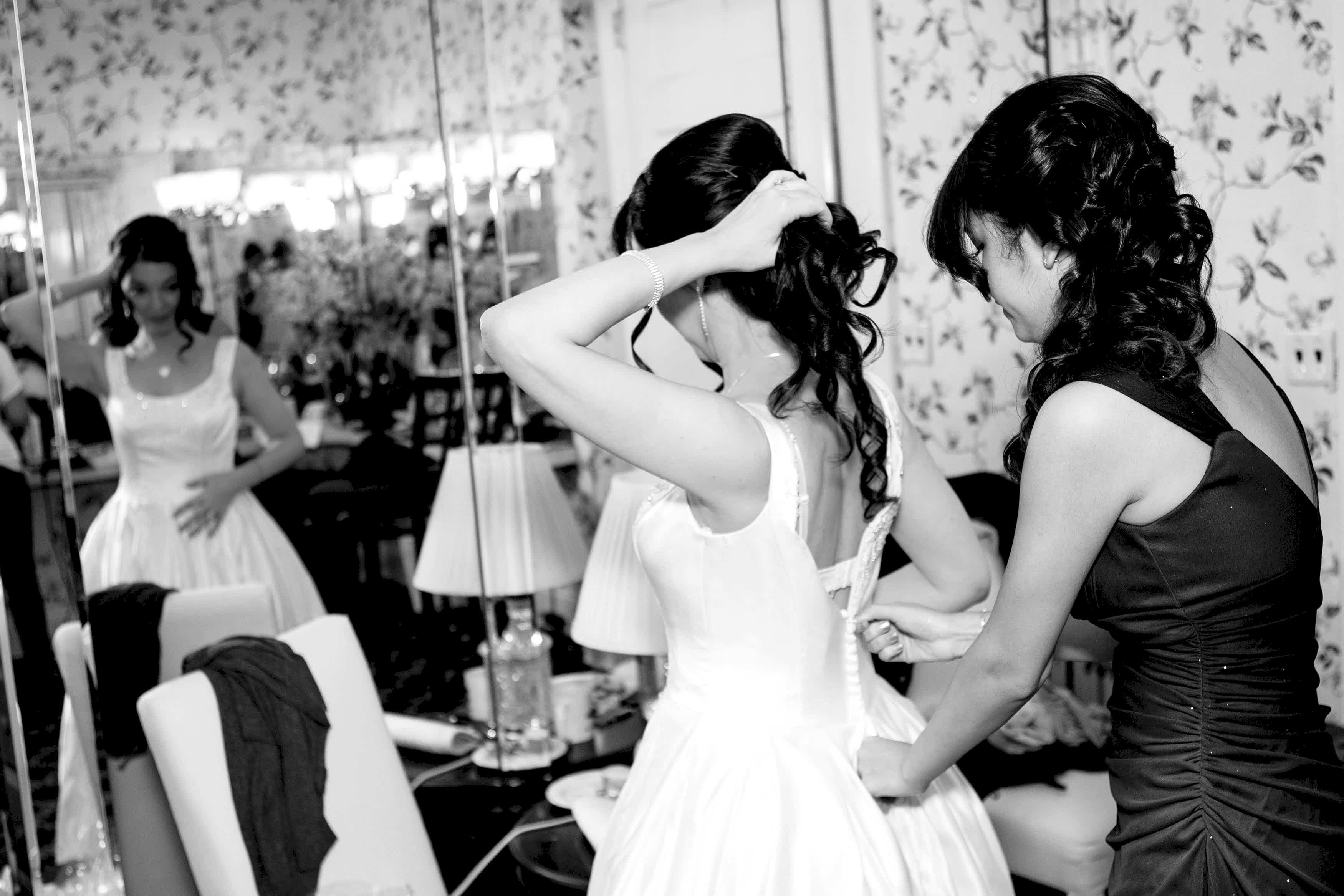 How We: Planned a $6,500 Restaurant Wedding in Queens, NY | A Practical Wedding (35)