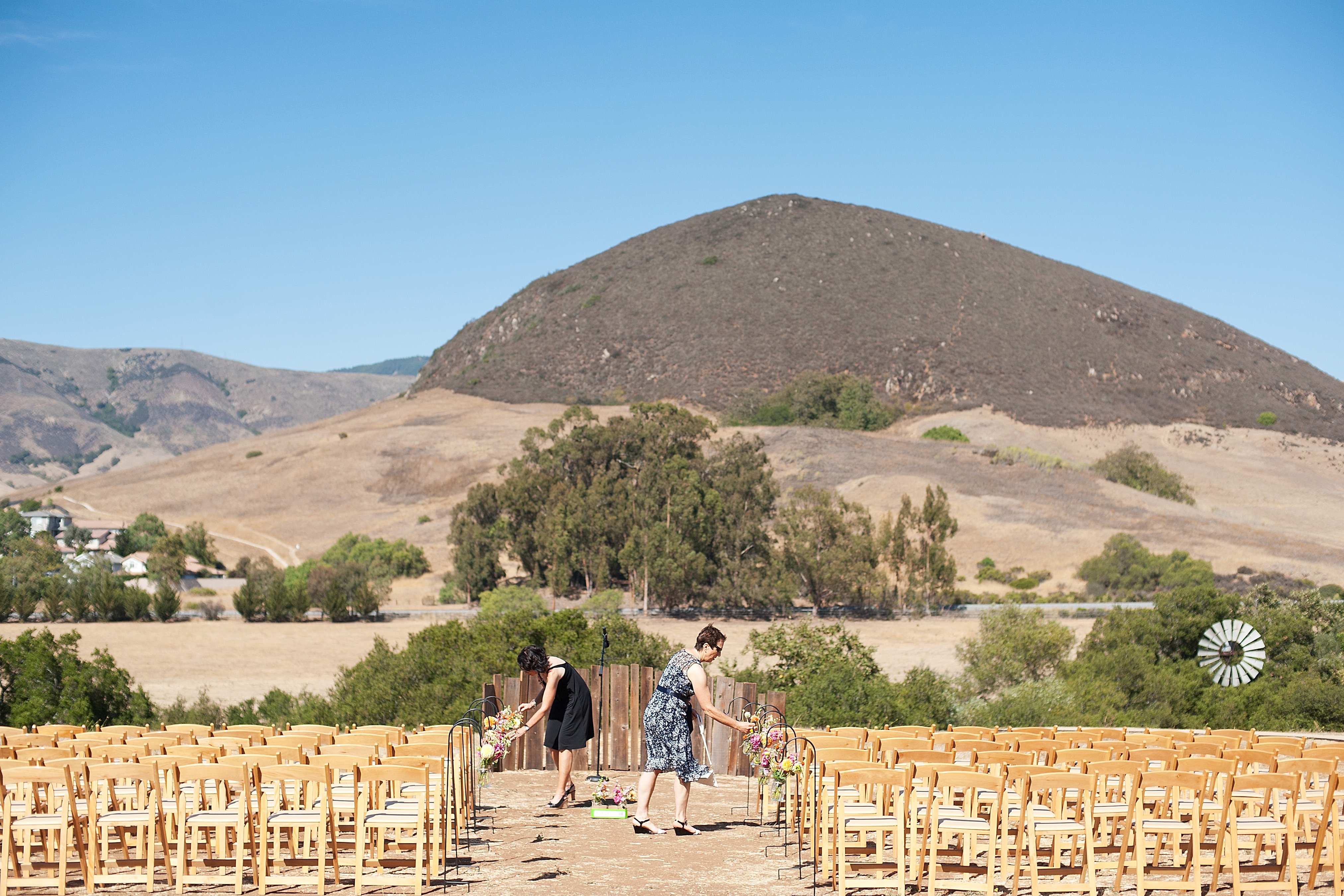 A windy ranch wedding | A Practical Wedding (10)