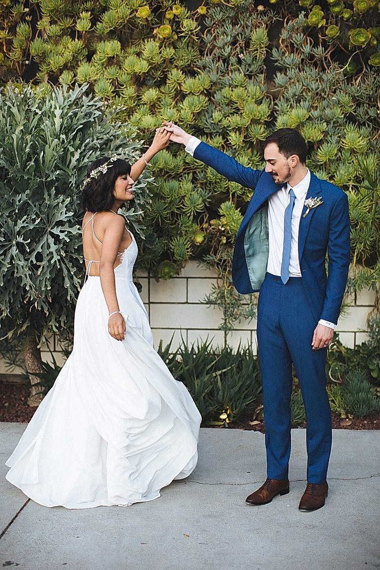 bride and groom dancing 