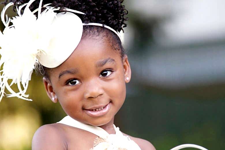 flower girl with fascinator