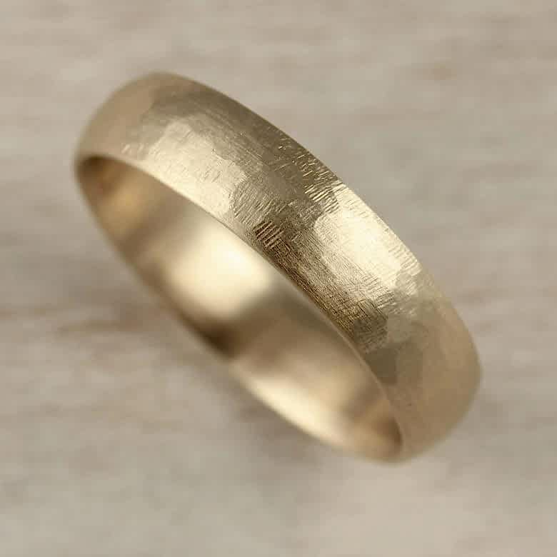gold wedding band aide-memoire