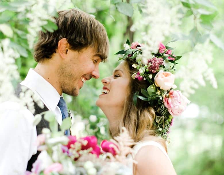 Megan and Andy's Tierra Retreat Center wedding in Leavenworth, Washington. Photos by Atlas & Elia Photography