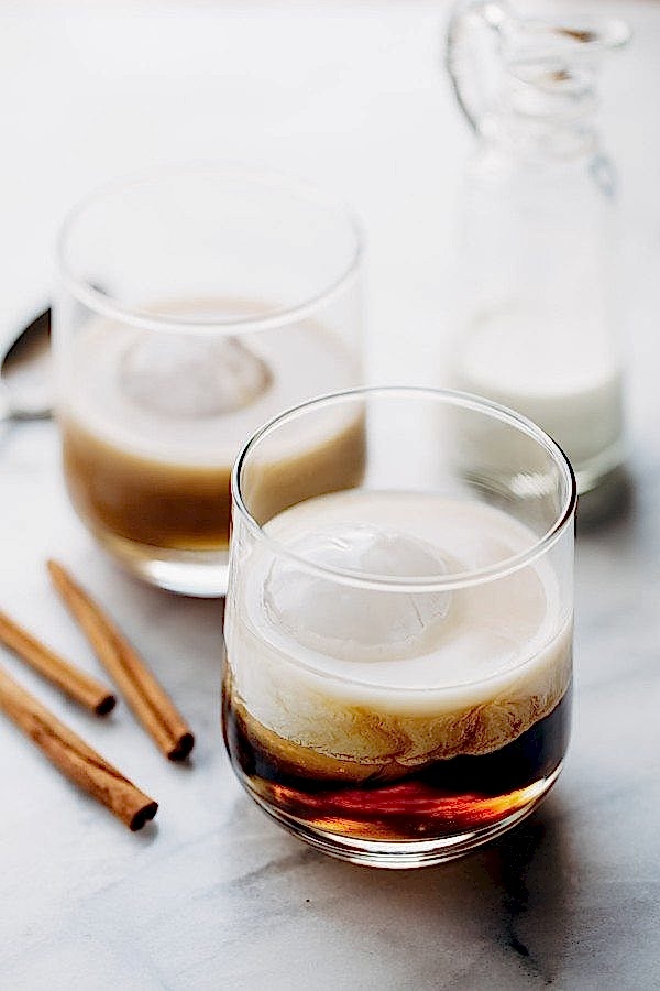 cinnamon white russian winter cocktail