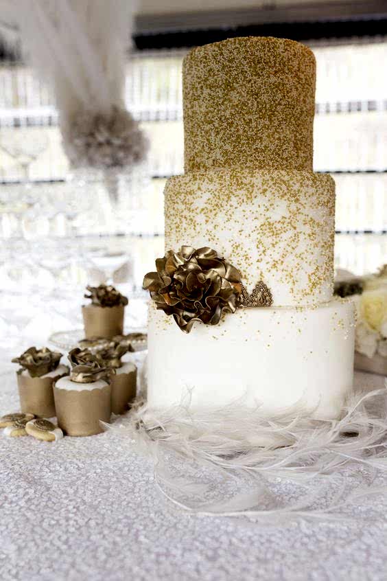 gold glittery cake
