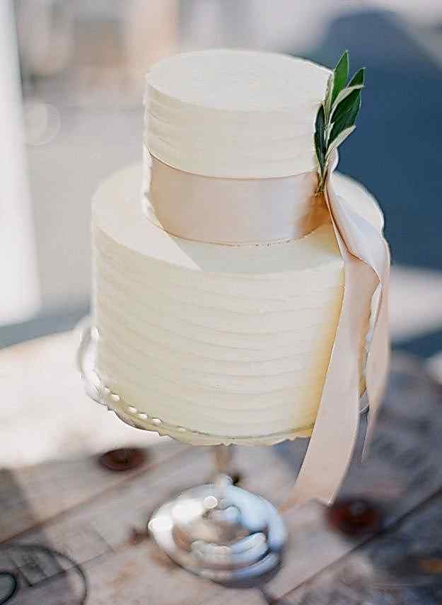 classic wedding cake ideas 