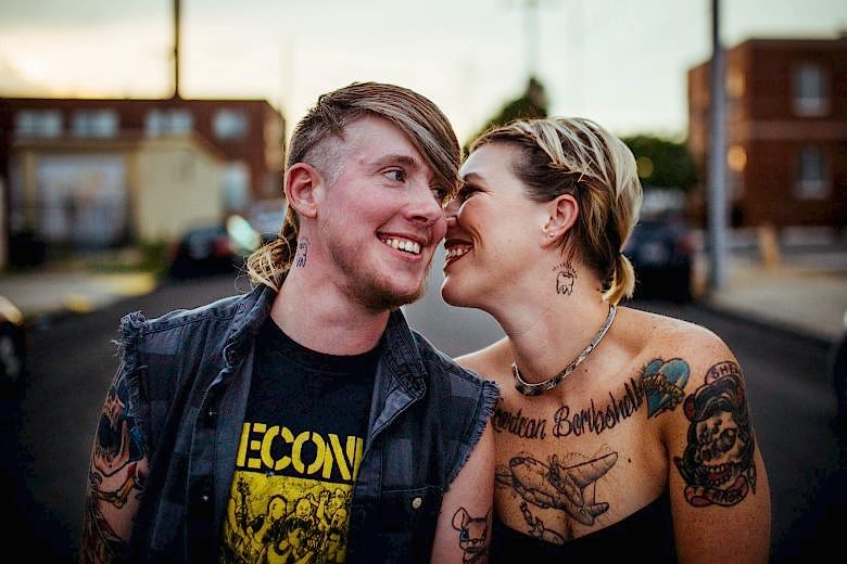 couple in engagement photos