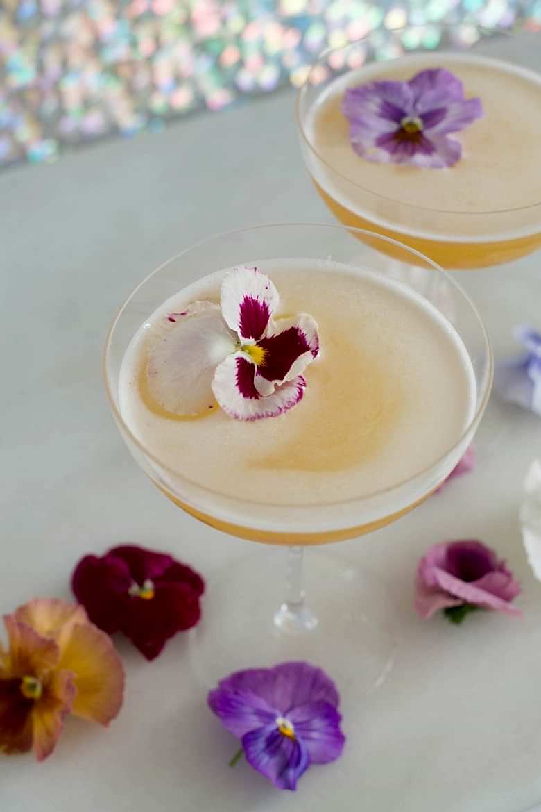 APW + Crate and Barrel + Lo-Fi Aperitifs: The Bee Smoker