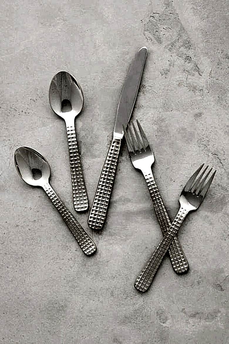 Manhattan Platinum Flatware