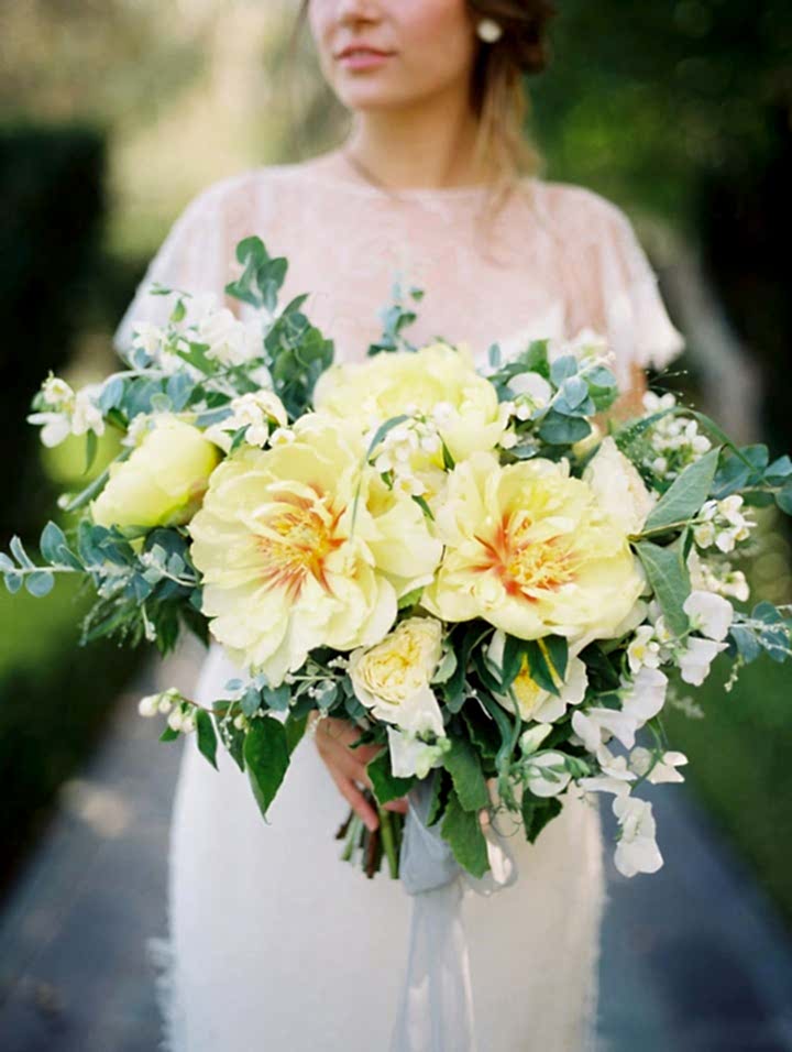 large bridal bouquet