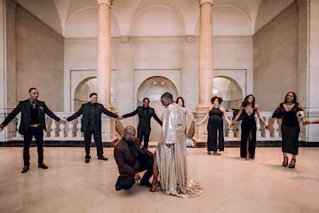 Wedding couple at the center of a circle