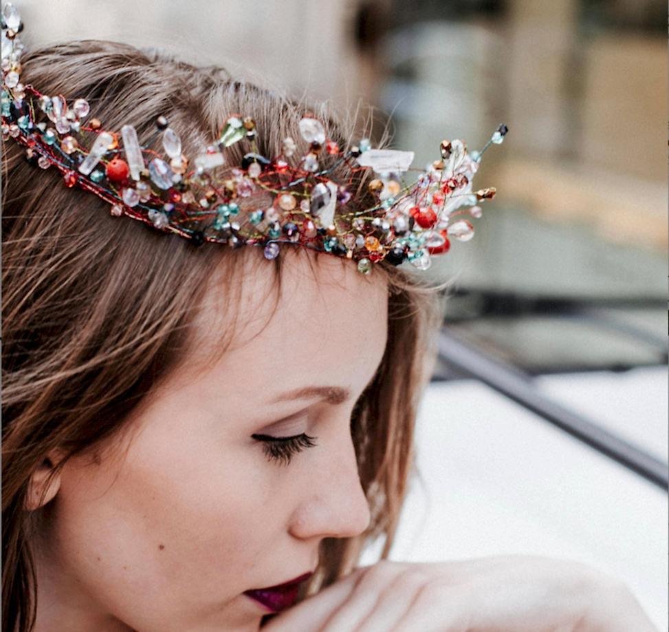 Rainbow quartz crown