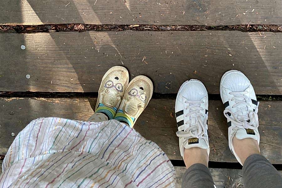 Feet hiking