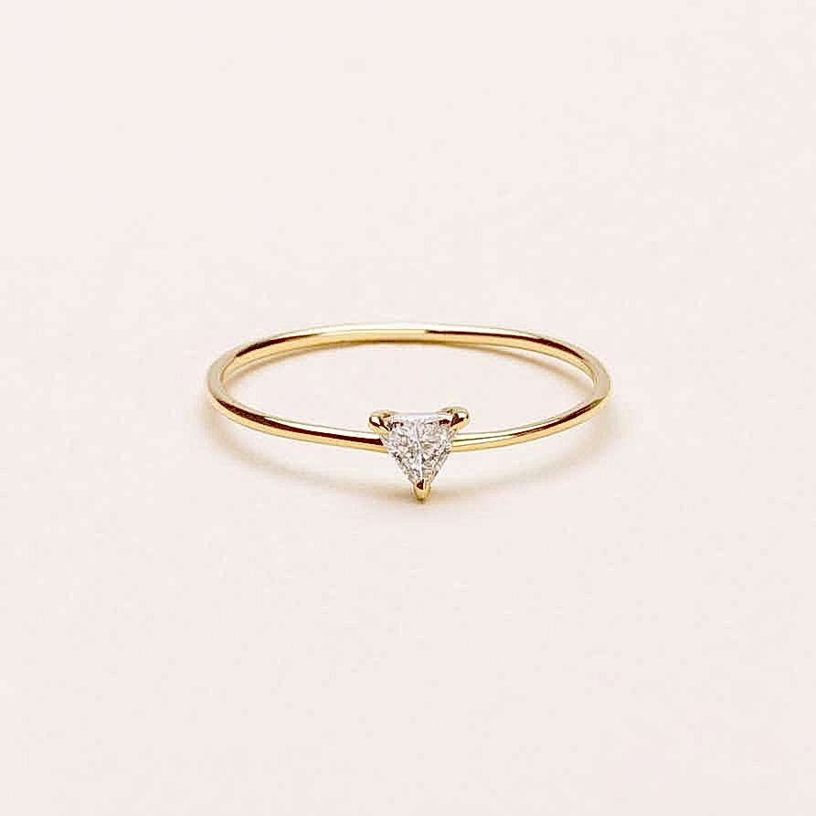 triangle diamond wedding ring