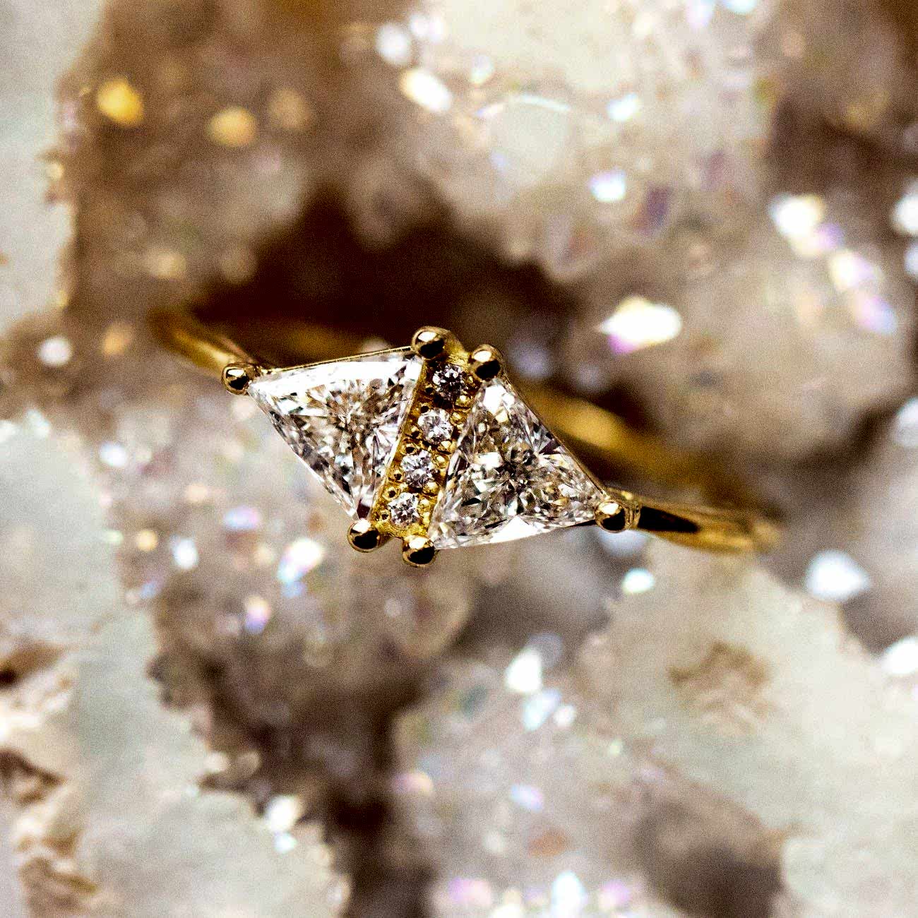 art deco gold and diamond ring
