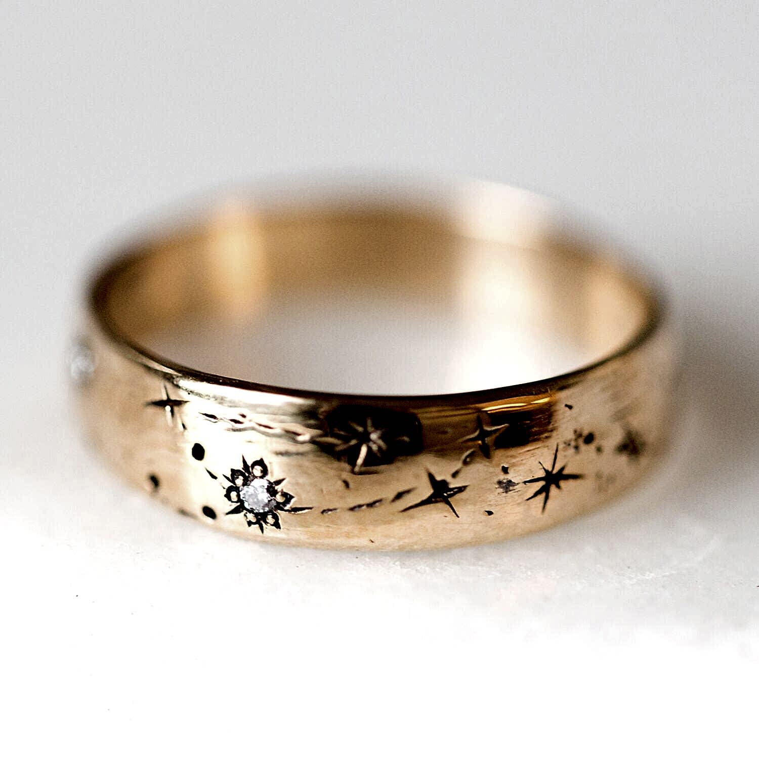 star gold ring
