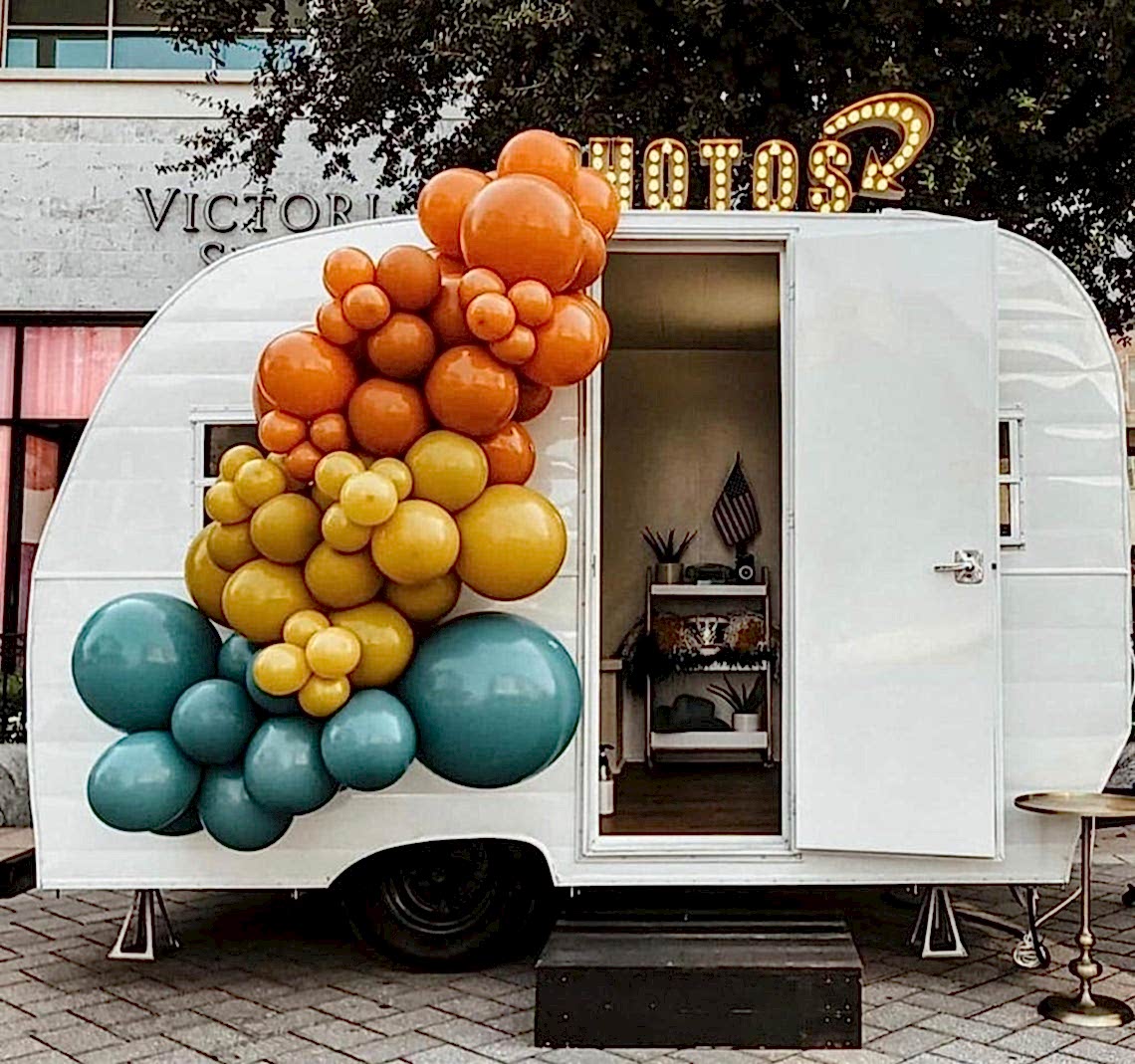 retro balloon garland on trailer