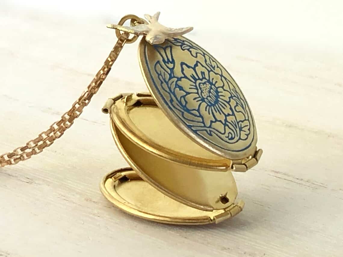 blue locket