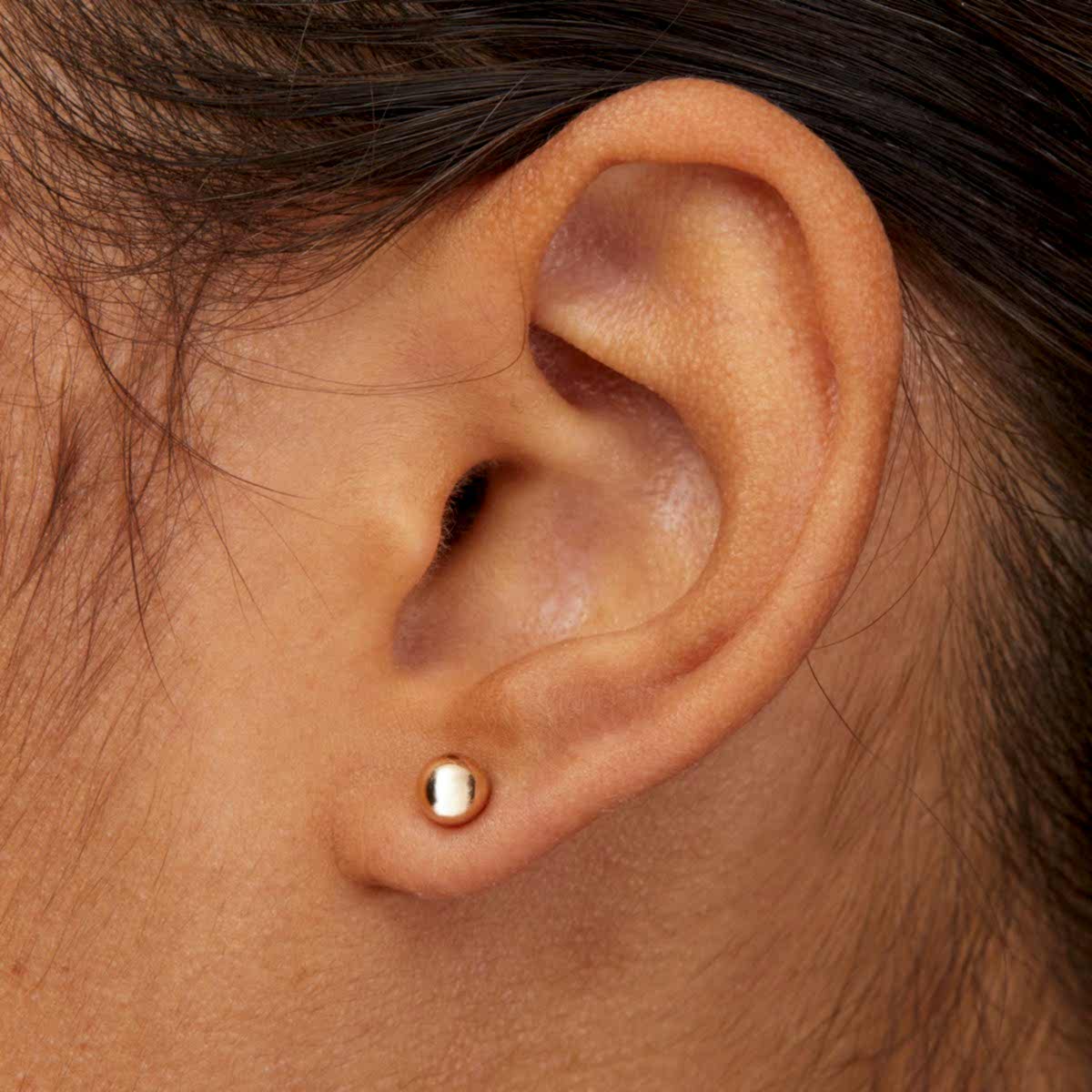 gold sphere earrings are perfect wedding accessories